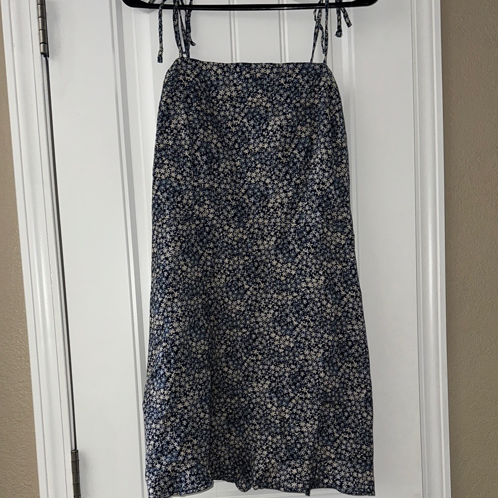 Abercrombie & Fitch Navy and White Floral dress